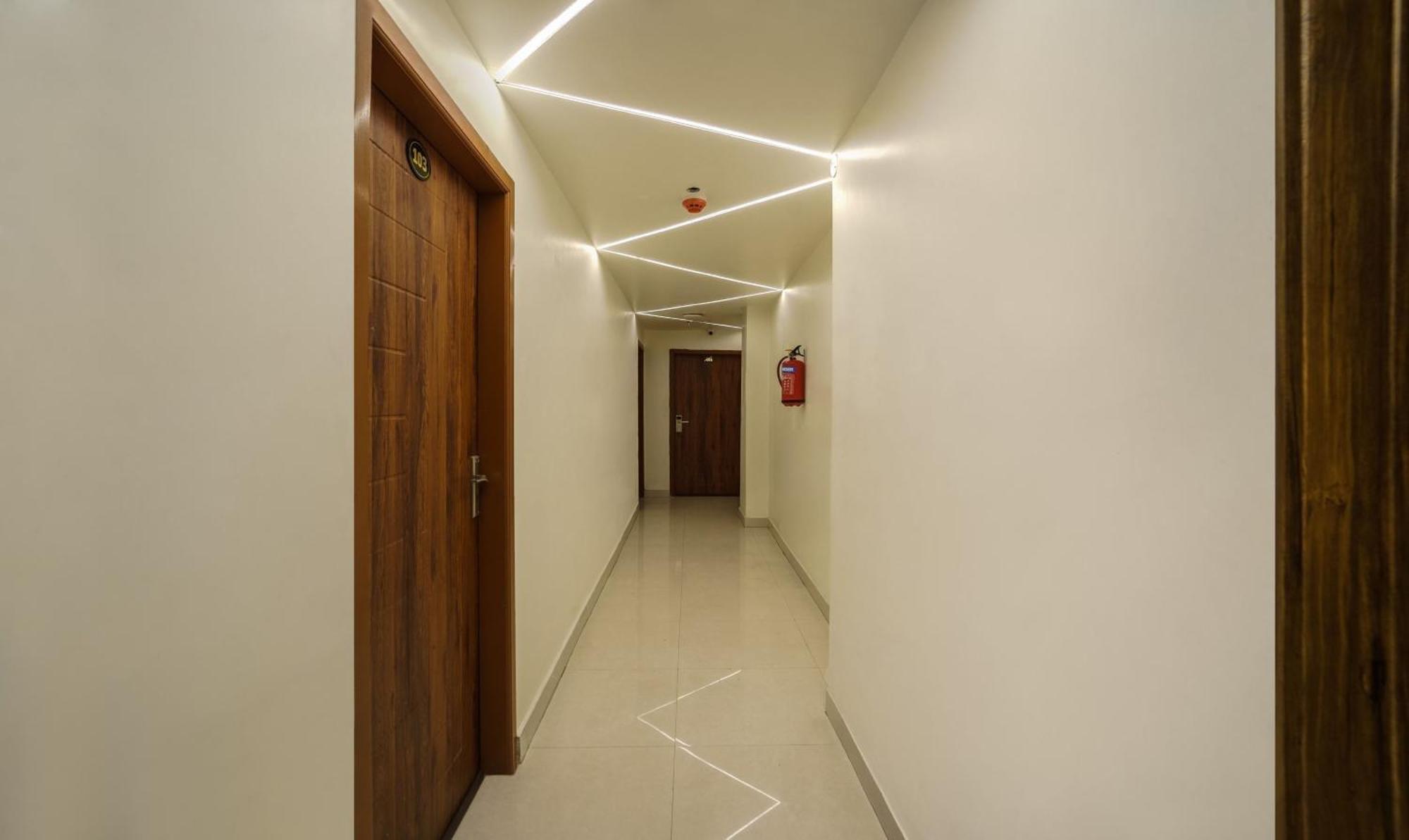 Treebo Park Palace 古瓦哈提 外观 照片